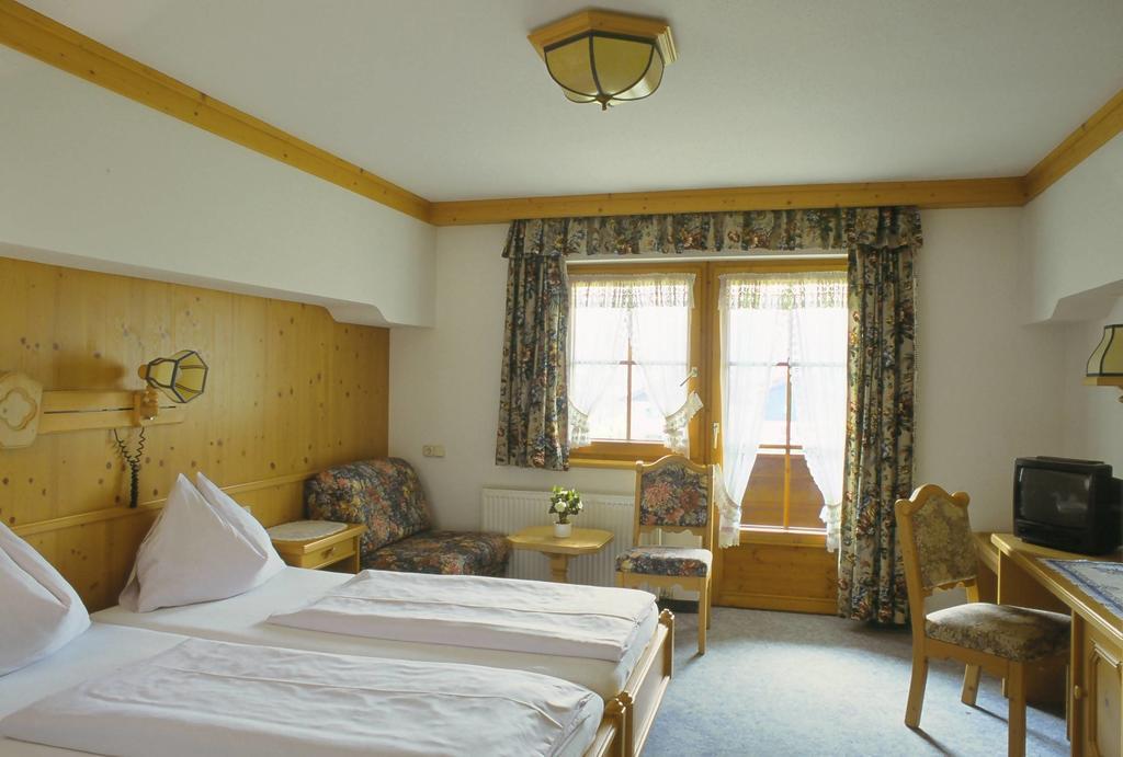 אוברנדורף אין טירול Kaiserhotel Neuwirt חדר תמונה